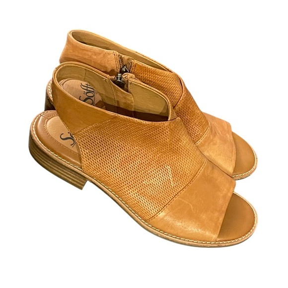 Sofft Women's Tan Open-Toe Sandals - Picture 6 of 12
